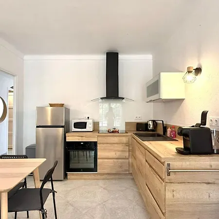 Face à La Mer, T3 Avec Terrasse Et Parking Privé Apartamento Fréjus