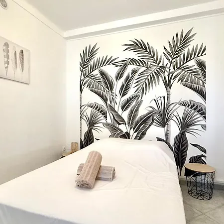 Apartment Face A La Mer, T3 Avec Terrasse Et Parking Prive *